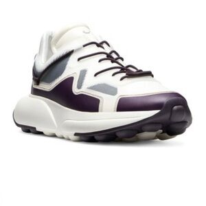 Brand New Women’s Stuart Weitzman sneakers